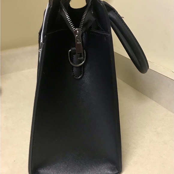 Handbag - Picture 2 of 3